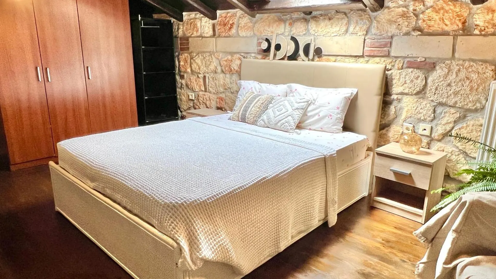 Boutique Stone House Guest House Psakoudia Country house